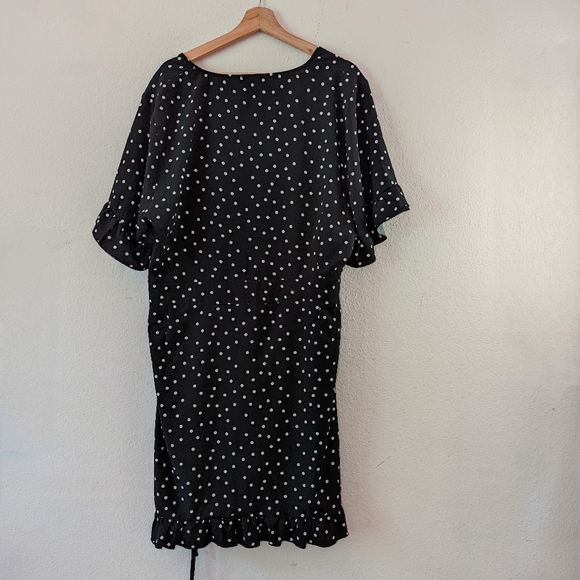 PrettyLittleThing Ruched Polka Dot Bodycon Dress - Picture 7 of 9